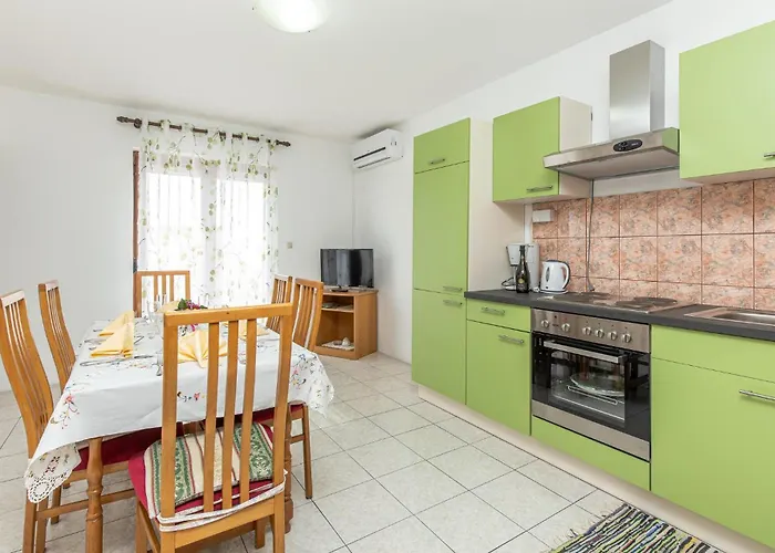 Beautiful In Apartment Novi Vinodolski