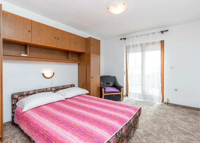 Apartment Beautiful In Novi Vinodolski