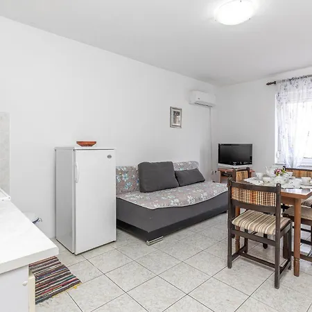 Cozy In With Kitchen * Novi Vinodolski