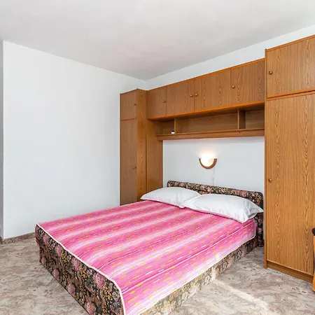 Appartamento Cozy In With Kitchen